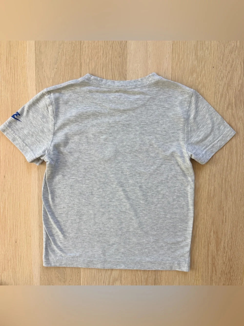 Nike Grey Kids Baseball Graphic Tee with Blue & Red Accents - Size 7 (6-7 years)